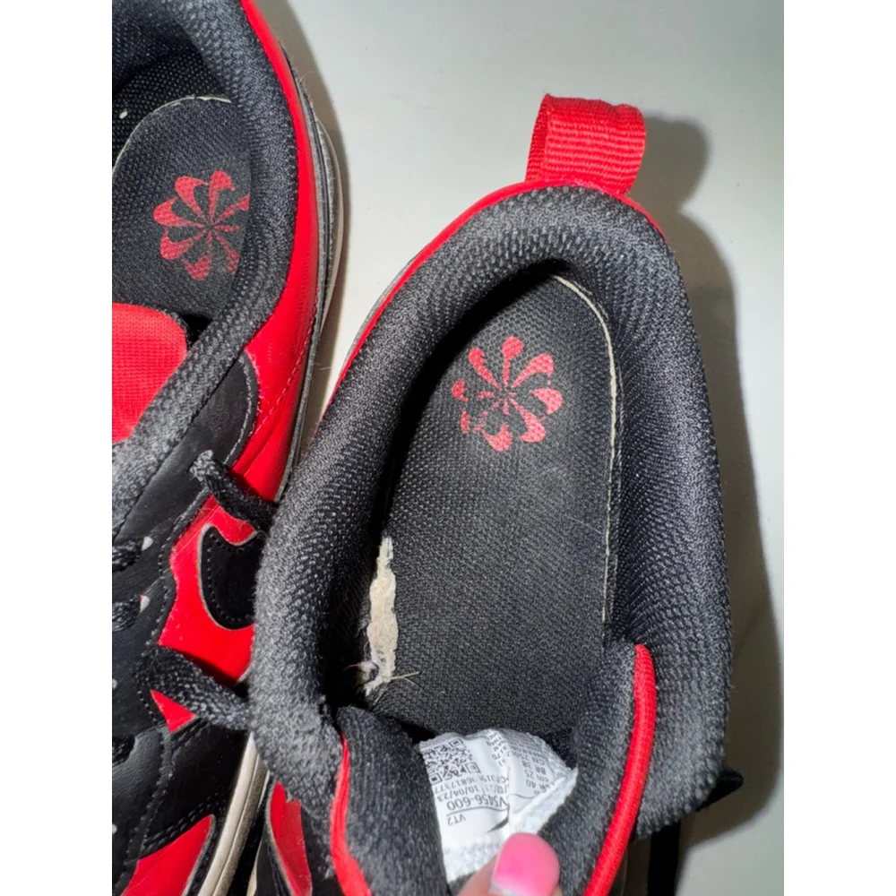 Boys Nike Court Borough Low 2 Sneakers Size 7Y Red/Black